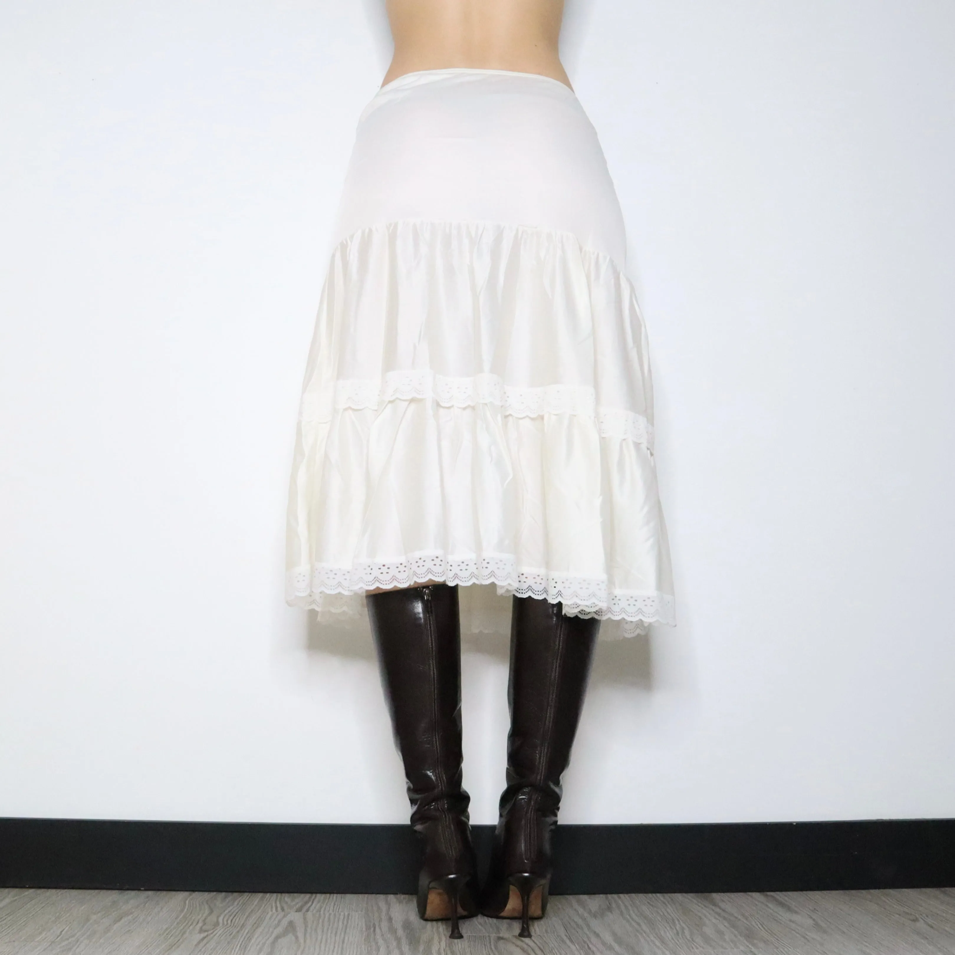 70s Romantic Cream Lace Tiered Slip Skirt (S/M)