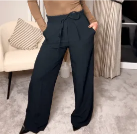 BLACK FRONT PLEAT ELASTICATED TROUSER
