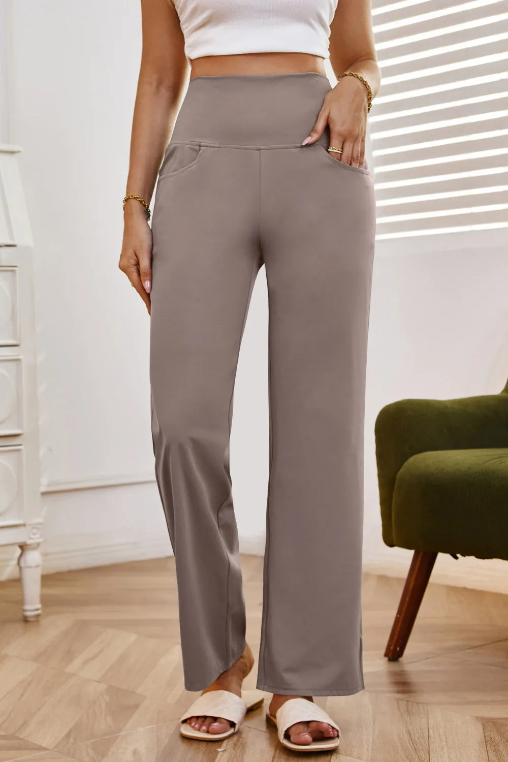 Chic High Rise Wide Leg Trousers with Convenient Pockets