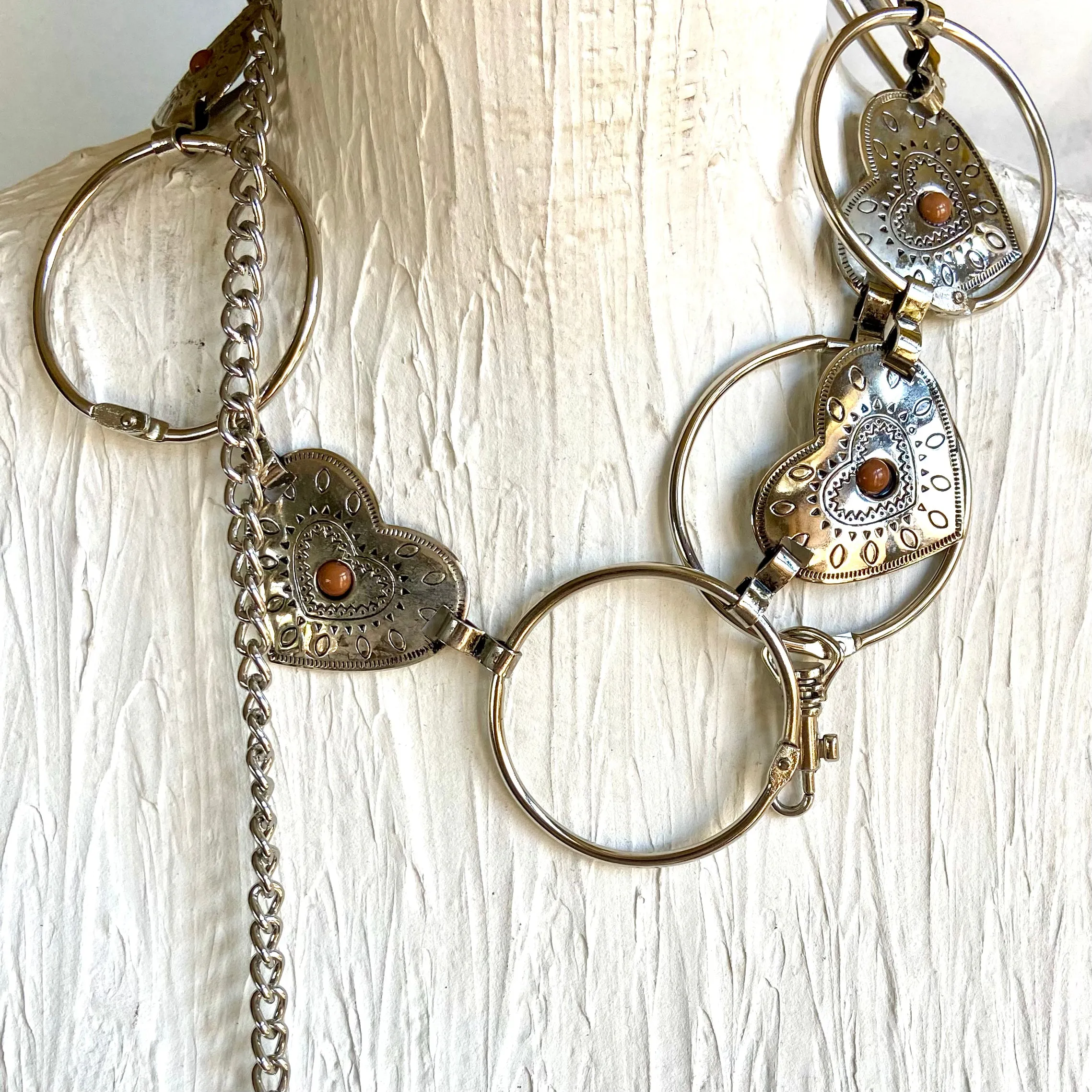 Circle and heart chain belt