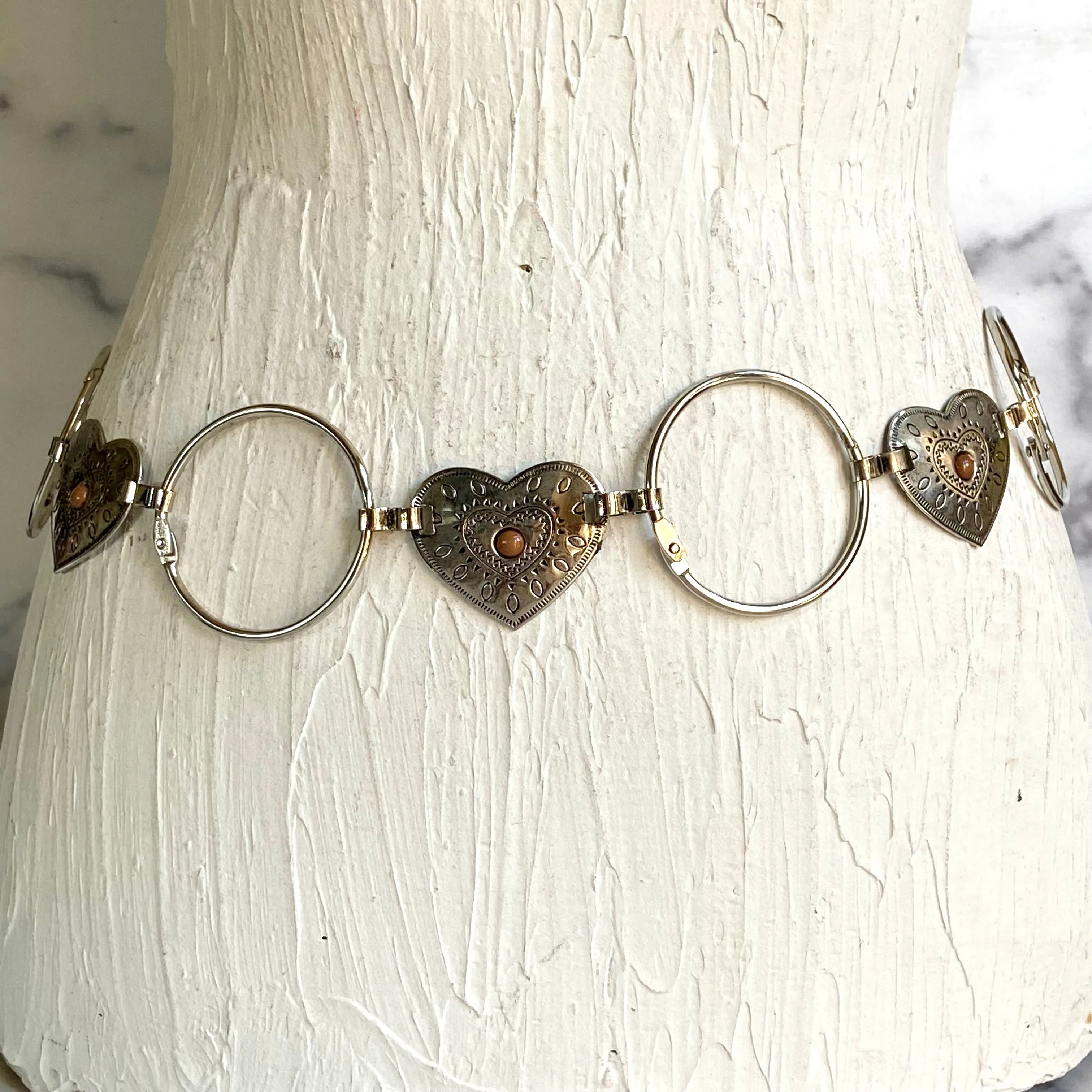 Circle and heart chain belt