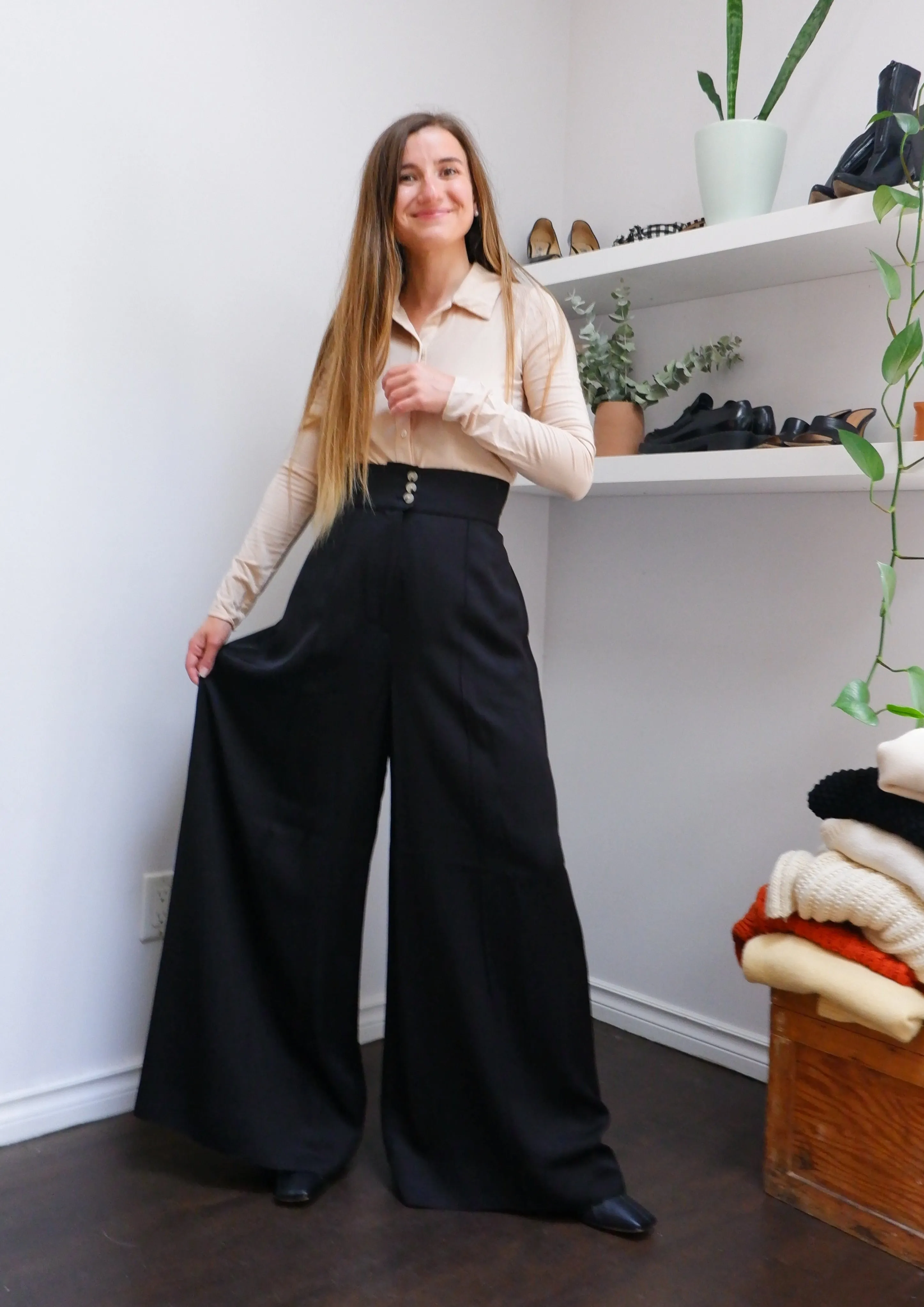 Club Monaco Black Highrise Palazzo Pants - 10