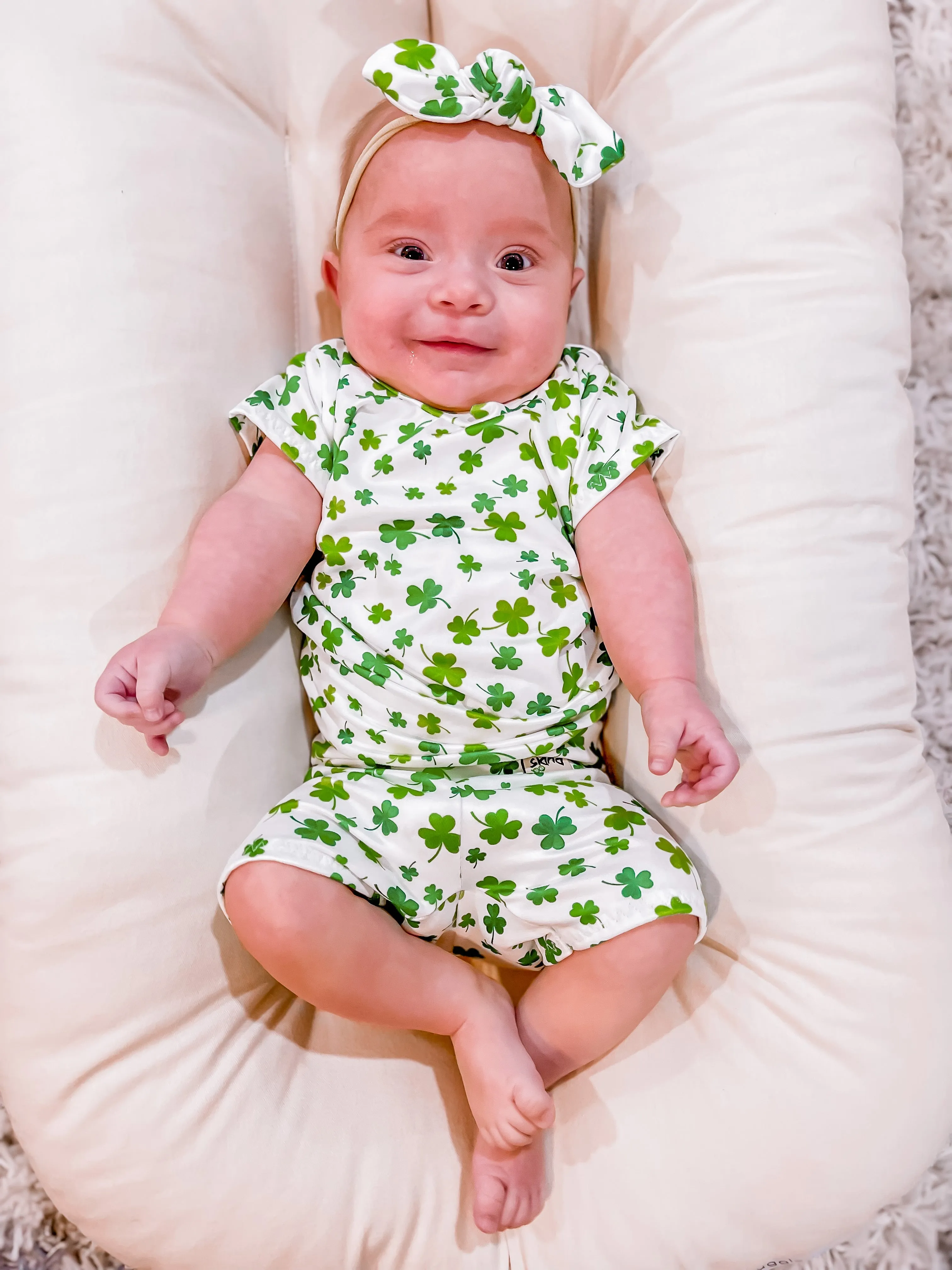 Dainty Shamrocks Biker Shorts