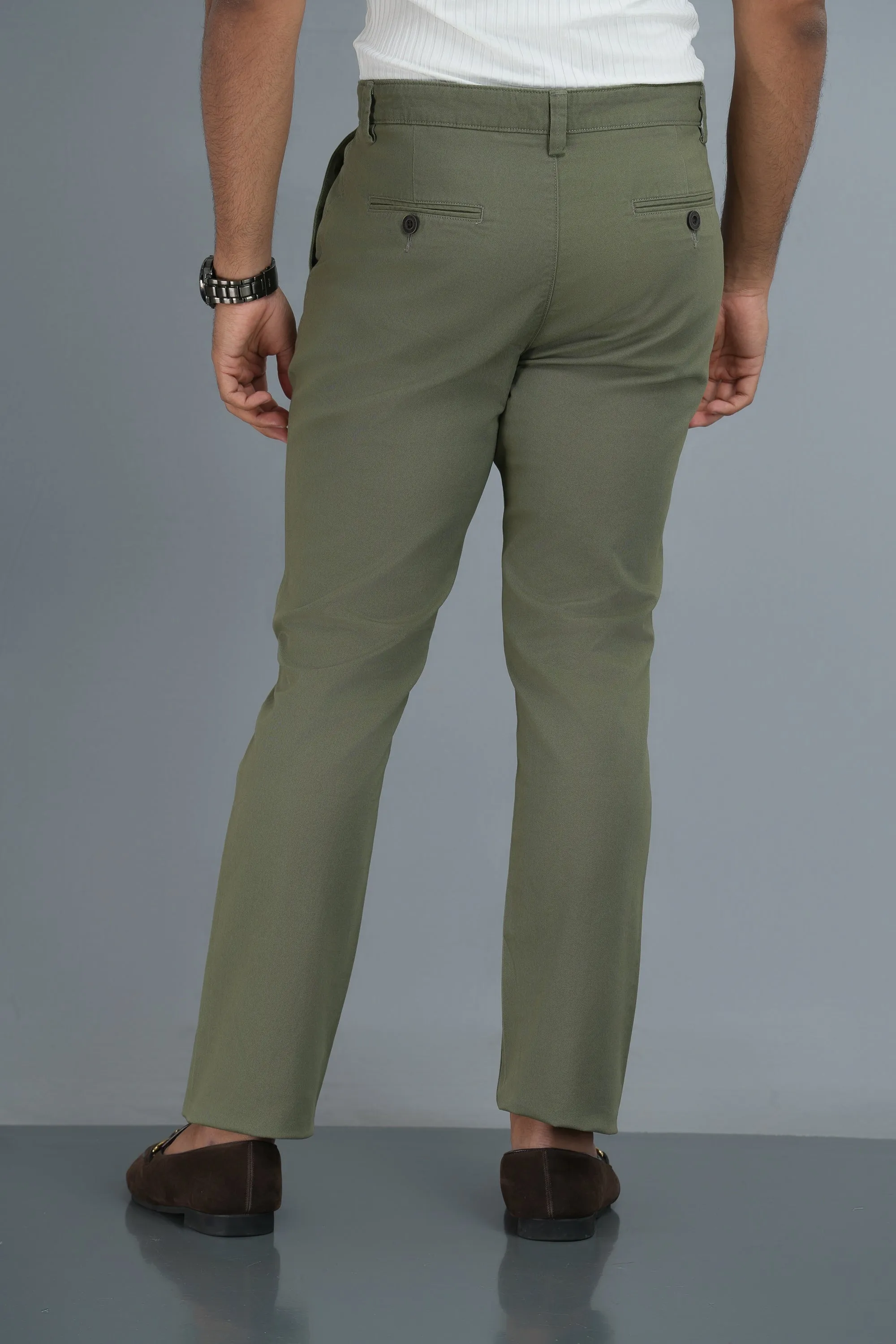 Essential Chinos - Slim Fit - Olive