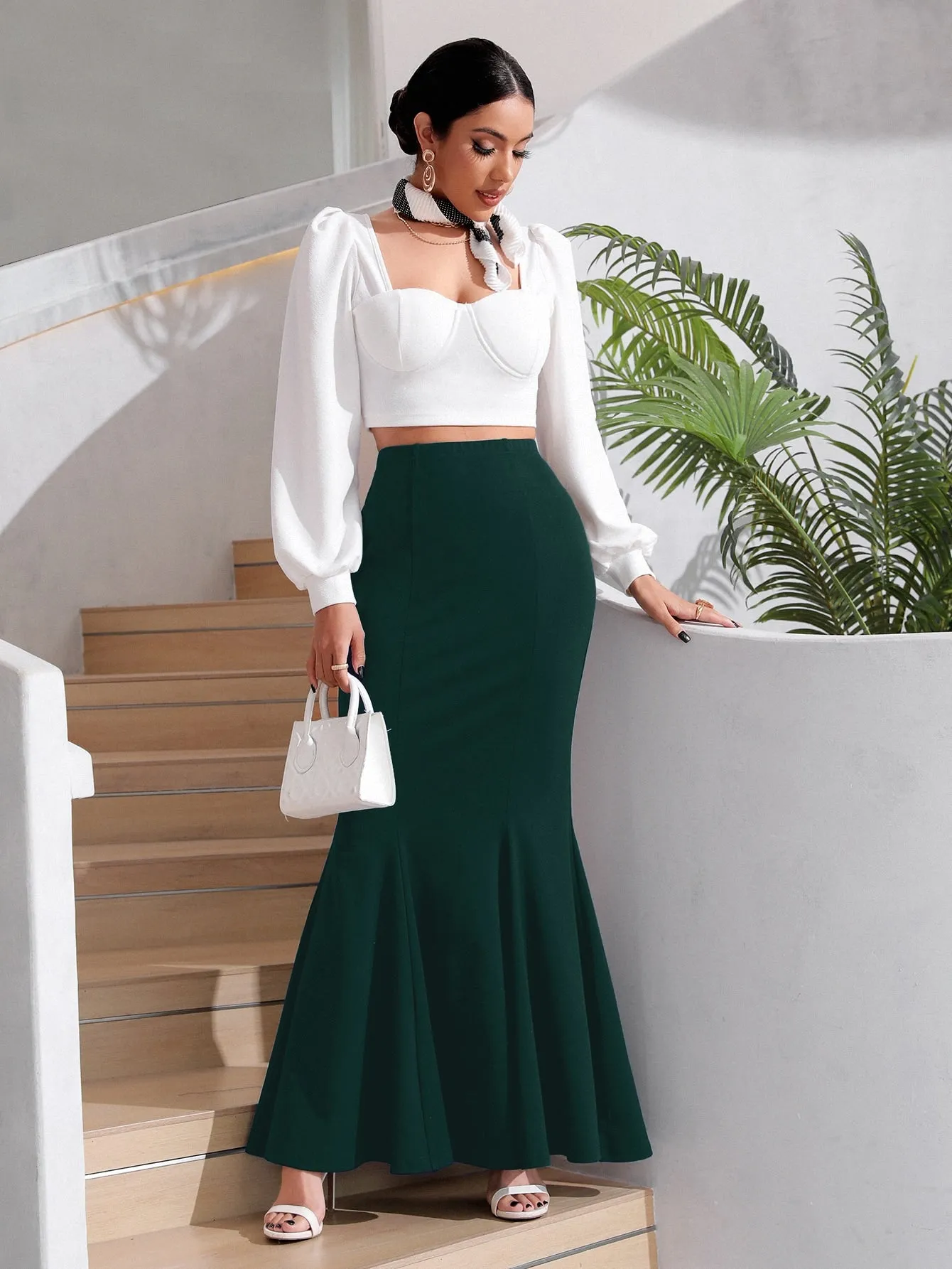 Solid Mermaid Hem Skirt