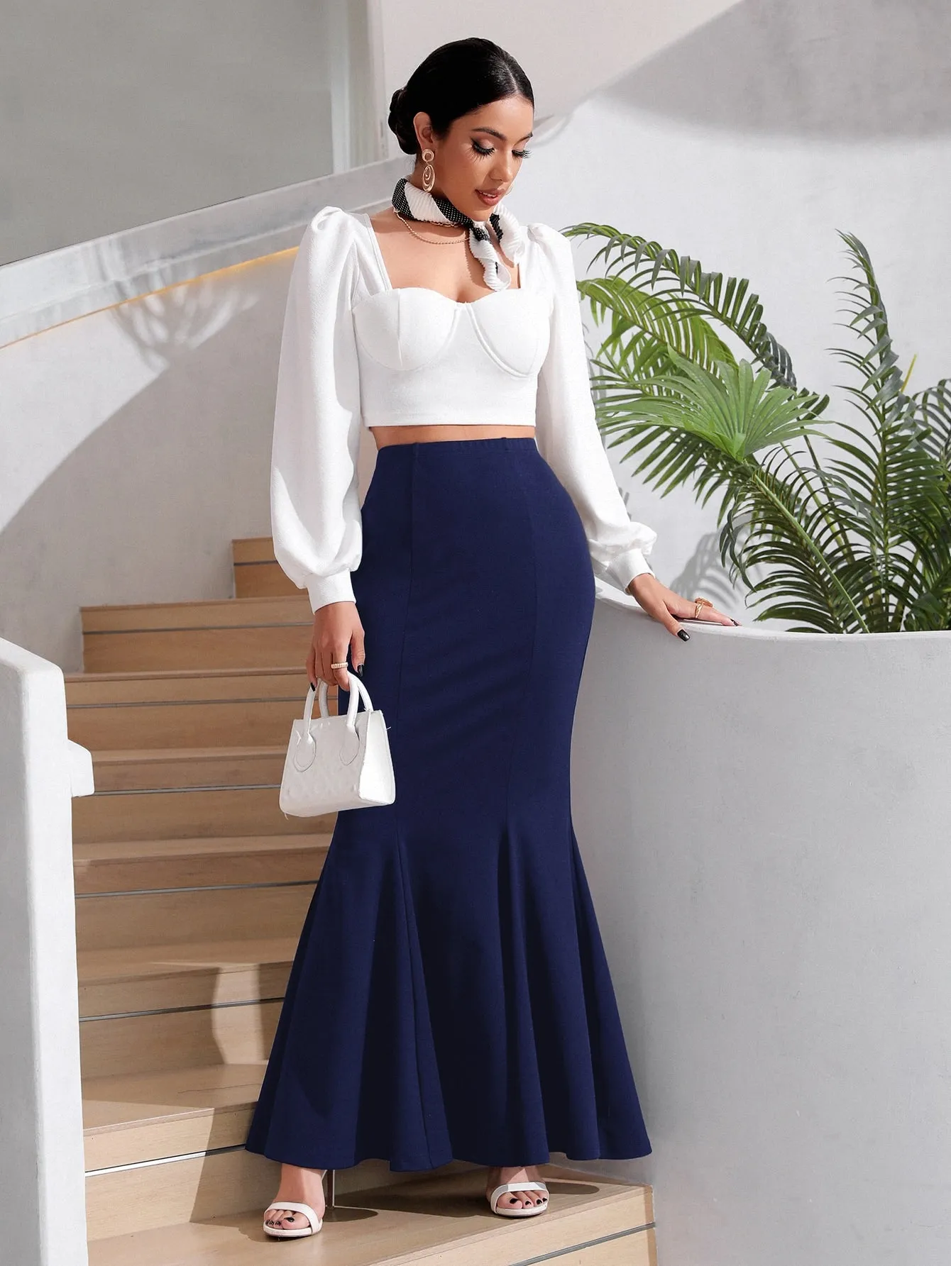 Solid Mermaid Hem Skirt