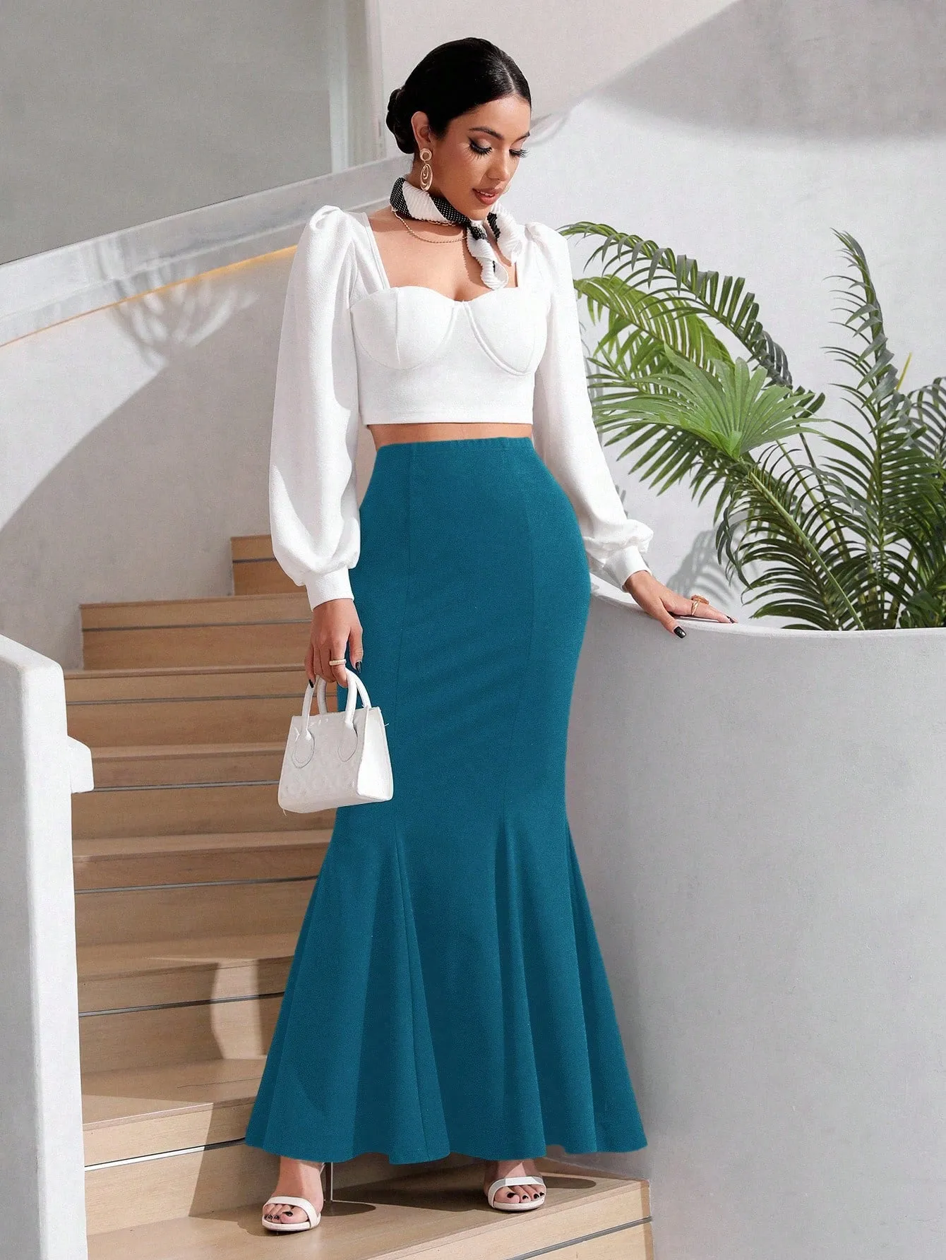 Solid Mermaid Hem Skirt